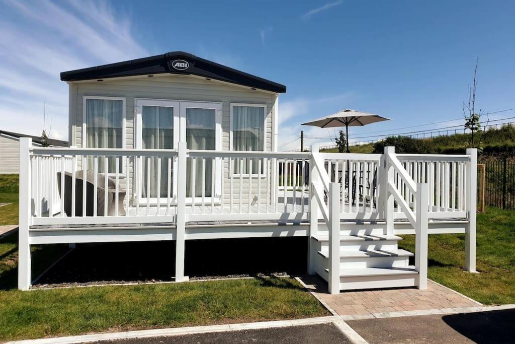 Staying Near Rye Golf Club: 5 Family Stays Compared