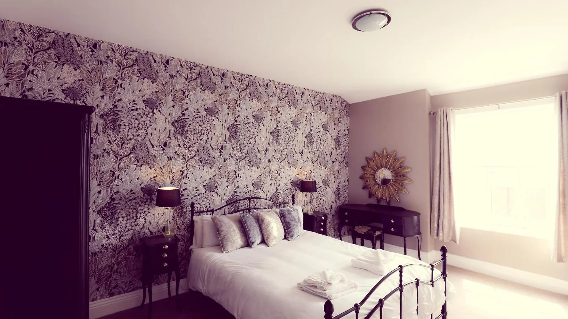 Where to Stay Near Lakeside & Haverthwaite Railway: 6 Best Hotels