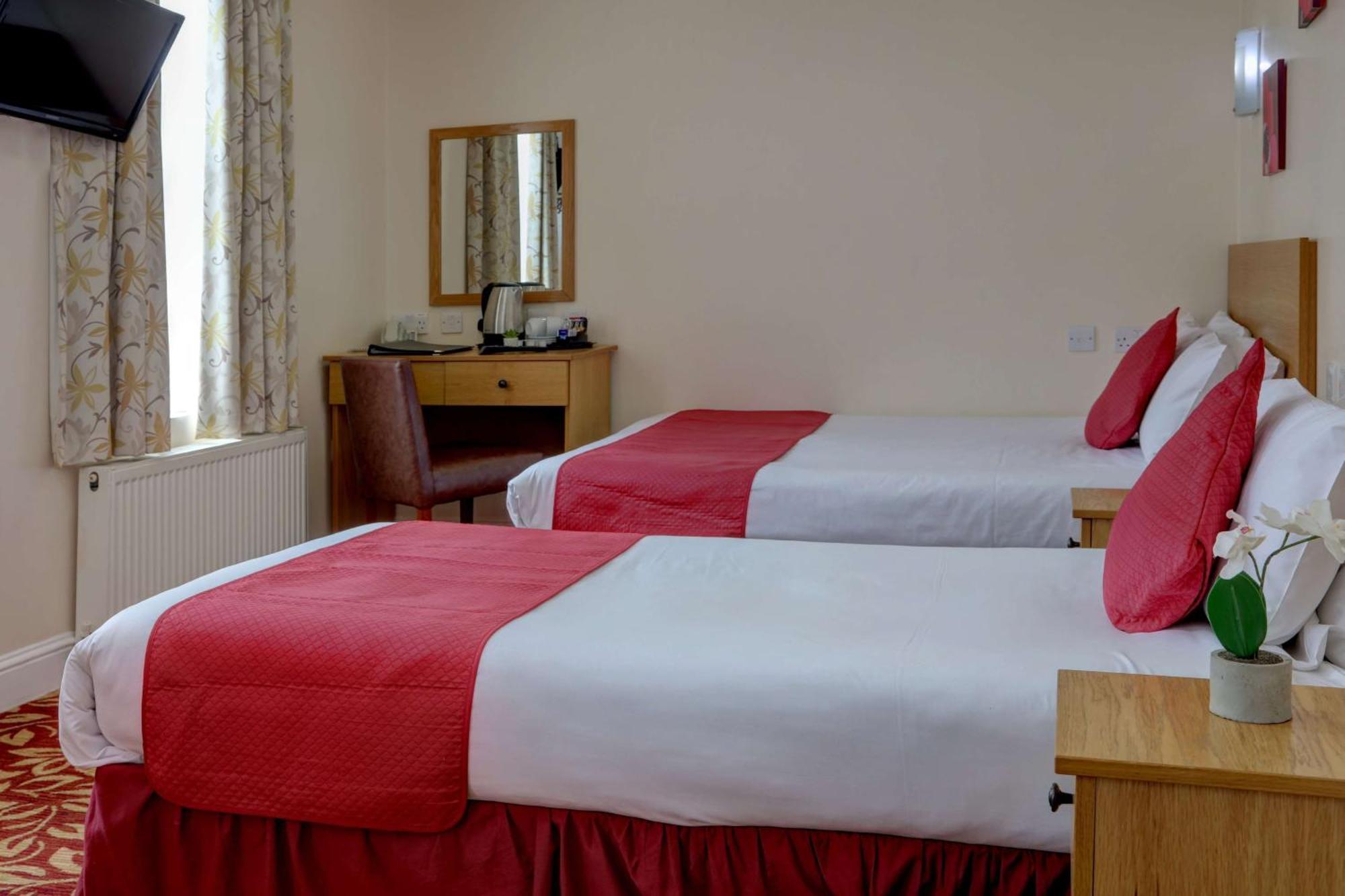 Staying Near Olympic Park: 8 Airport Hotels Compared