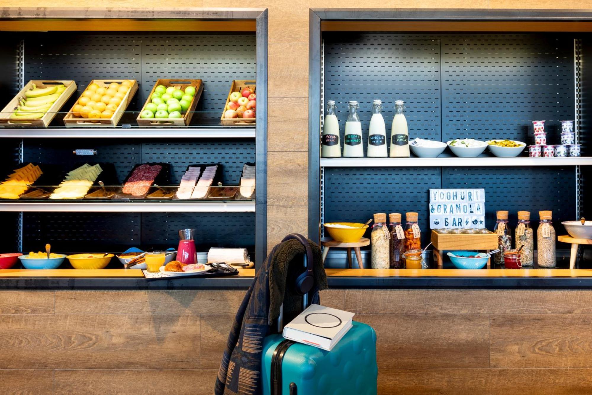 5 Airport Hotels Near St Katharine Docks That Deliver on Location
