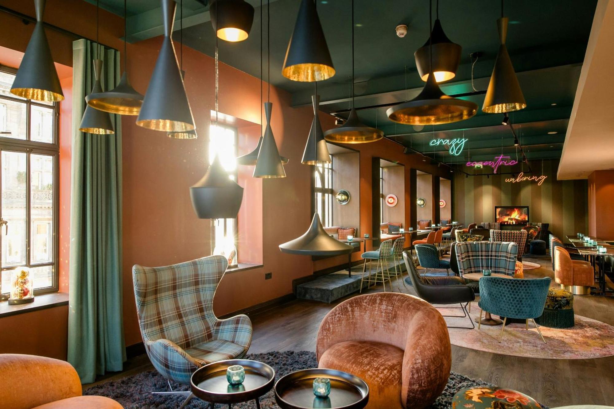 9 Romantic Hotels in New Town Edinburgh That Deliver